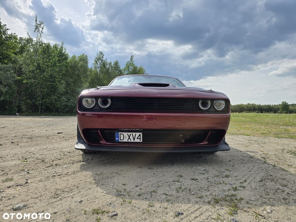 Dodge Challenger - 4