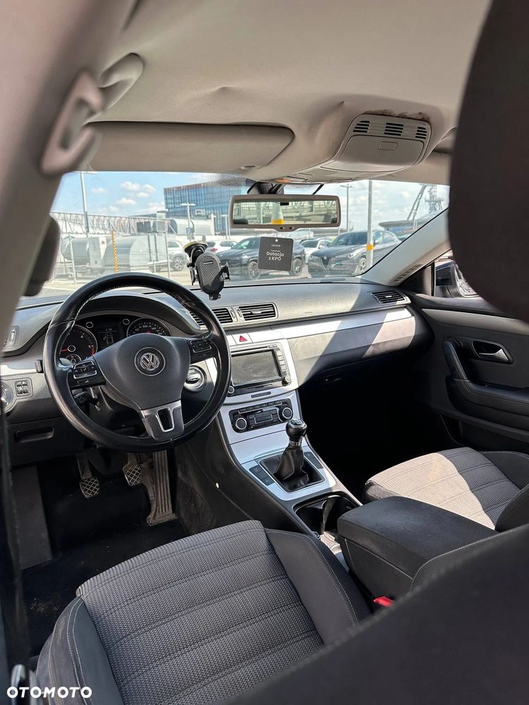 Volkswagen Passat 2.0 TDI Trendline - 8