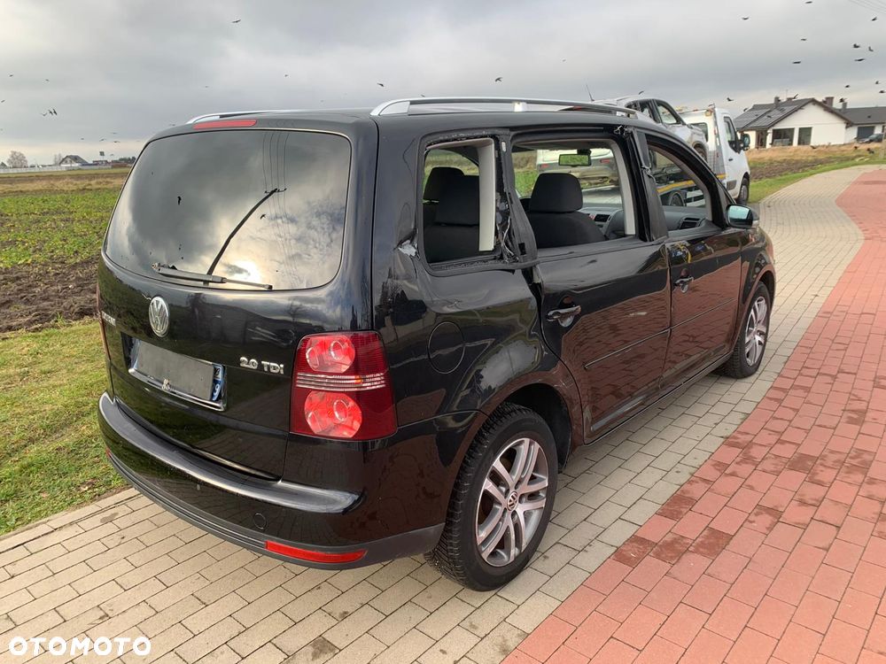 Volkswagen Touran 2.0 TDI DPF Comfortline - 6