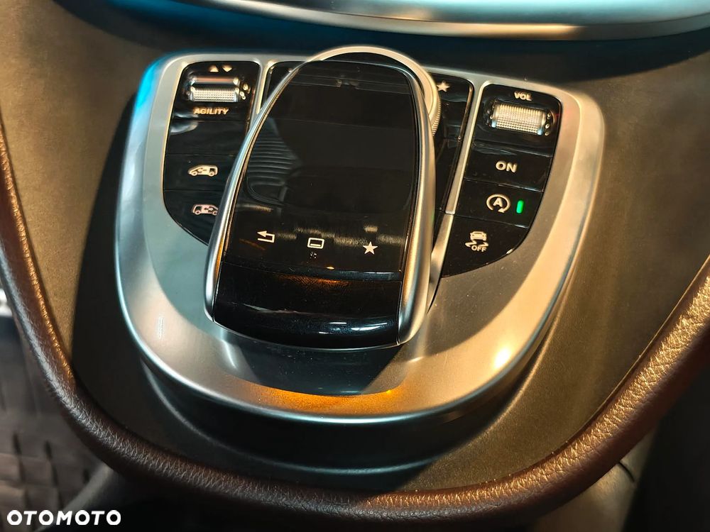 Mercedes-Benz Klasa V 250 d 4-Matic 7G-Tronic (d³ugi) - 18