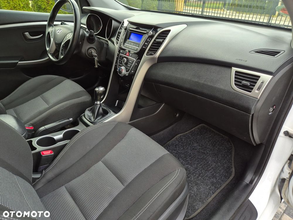 Hyundai i30 blue 1.6 CRDi Classic - 17