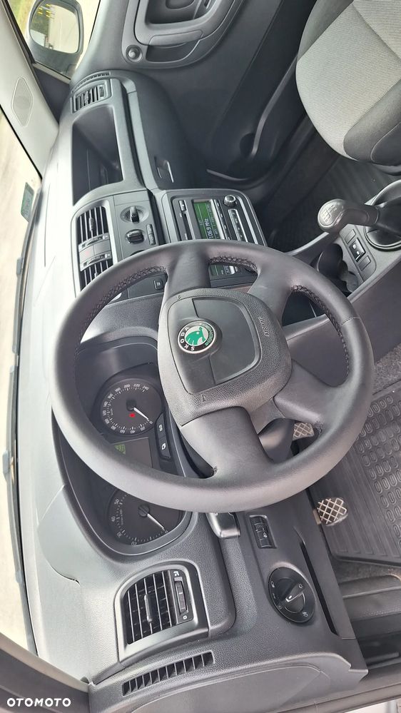 Skoda Fabia - 25