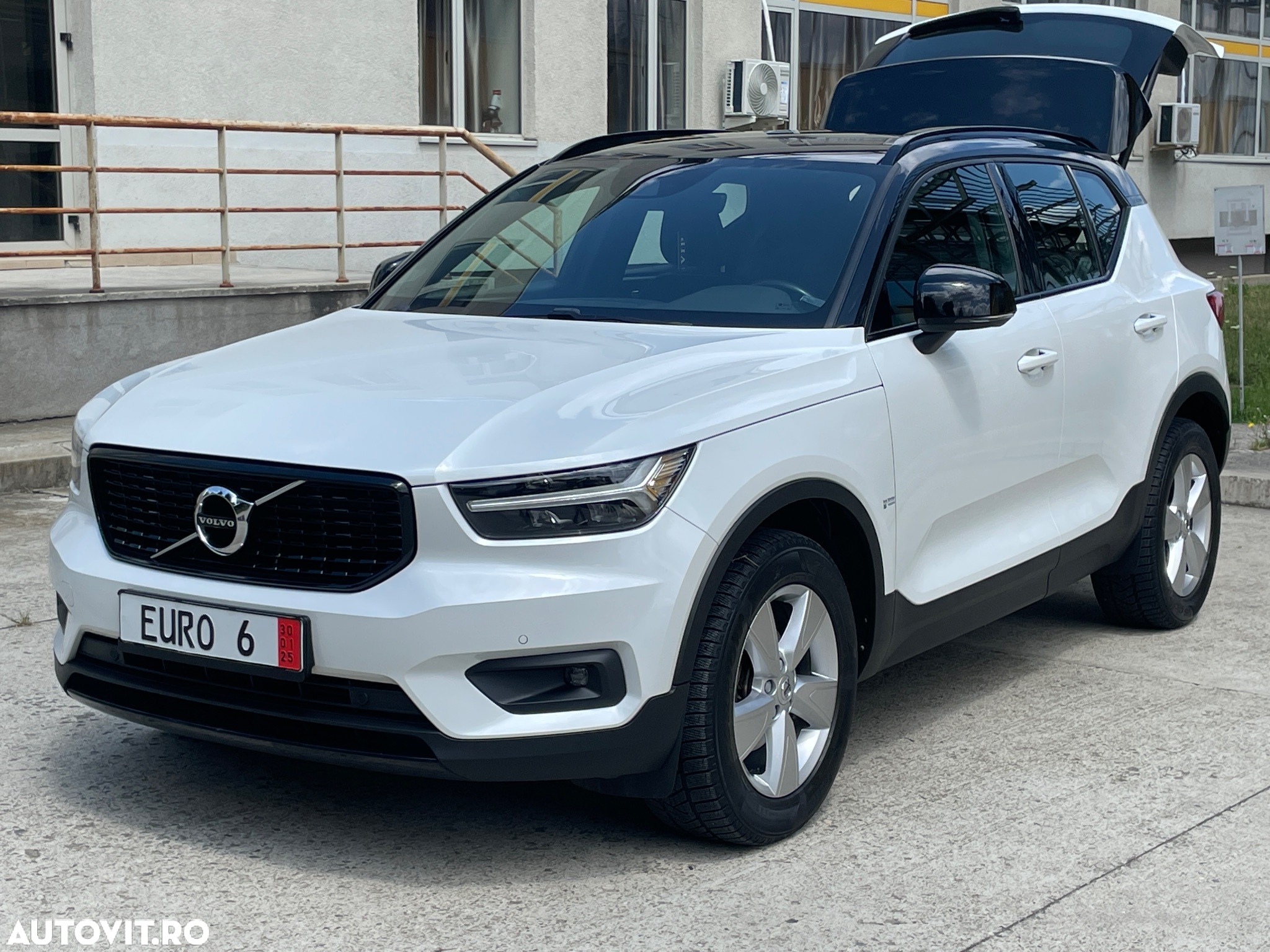 Volvo XC 40 D3 R-Design - 12