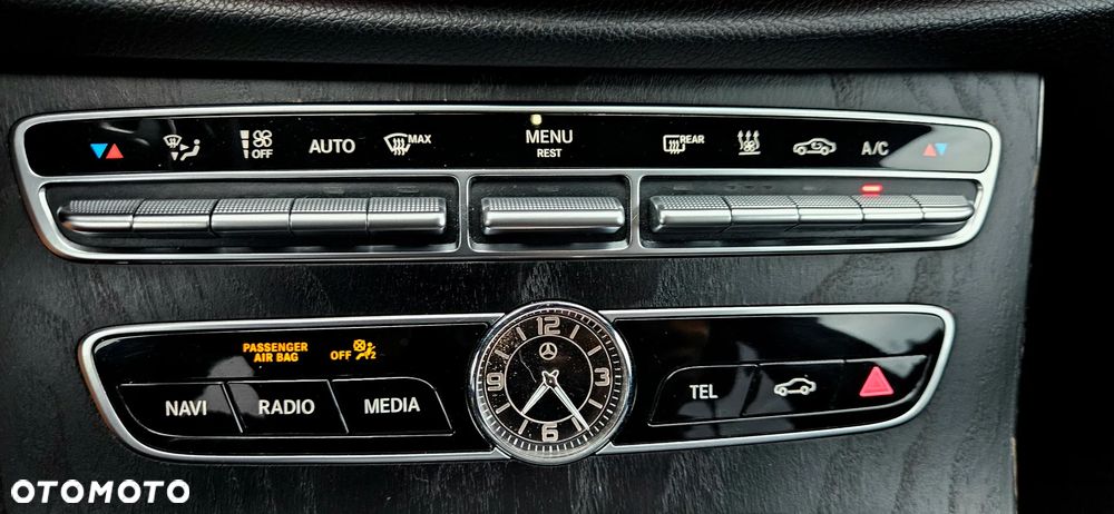 Mercedes-Benz Klasa E 300 d 9G-TRONIC - 15