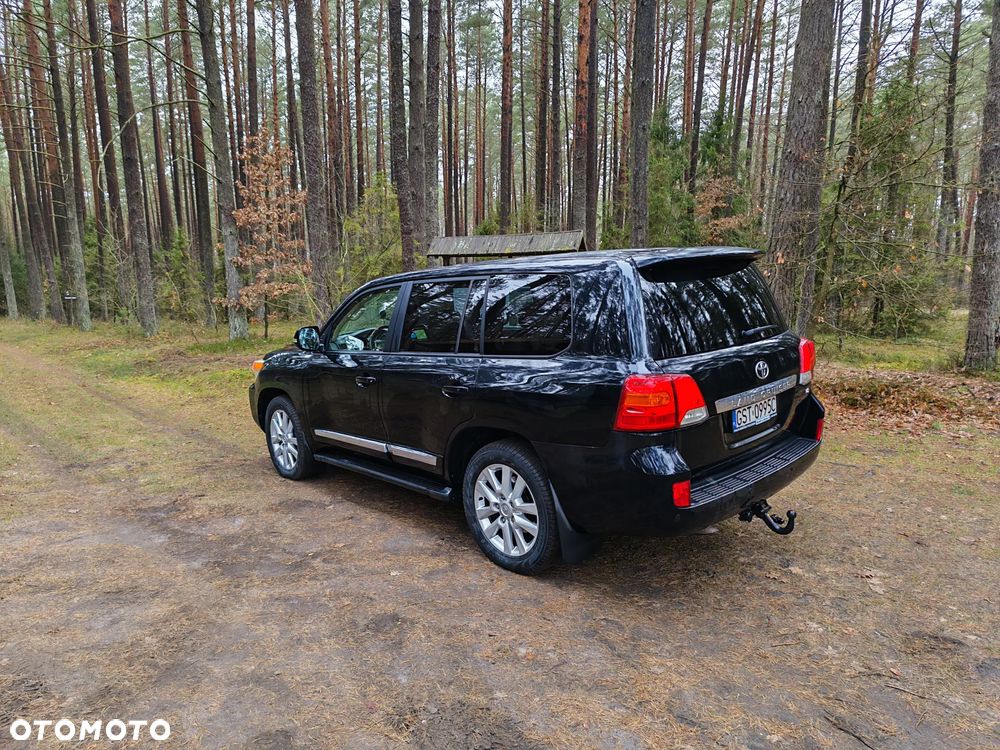 Toyota Land Cruiser - 1