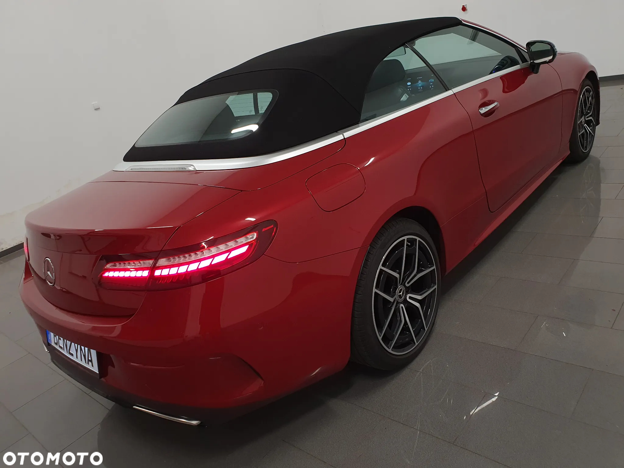 Mercedes-Benz Klasa E 300 Cabrio 9G-TRONIC AMG Line - 6