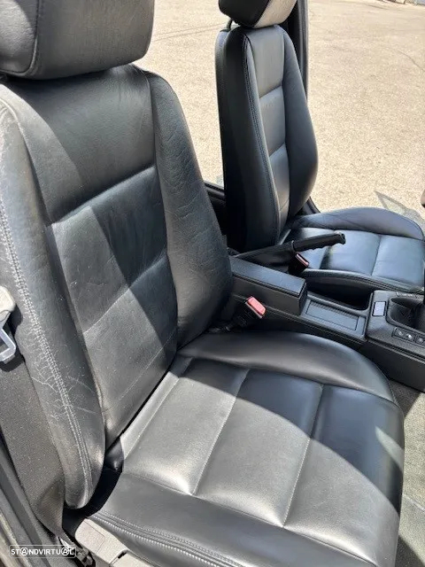 BMW 320 i - 8