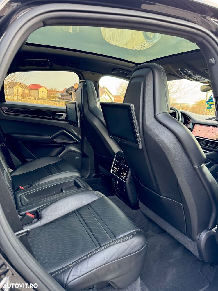 Porsche Cayenne S - 6