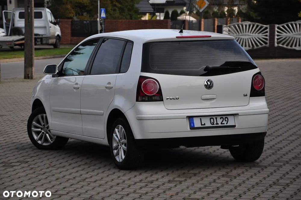 Volkswagen Polo 1.4 Comfortline - 15