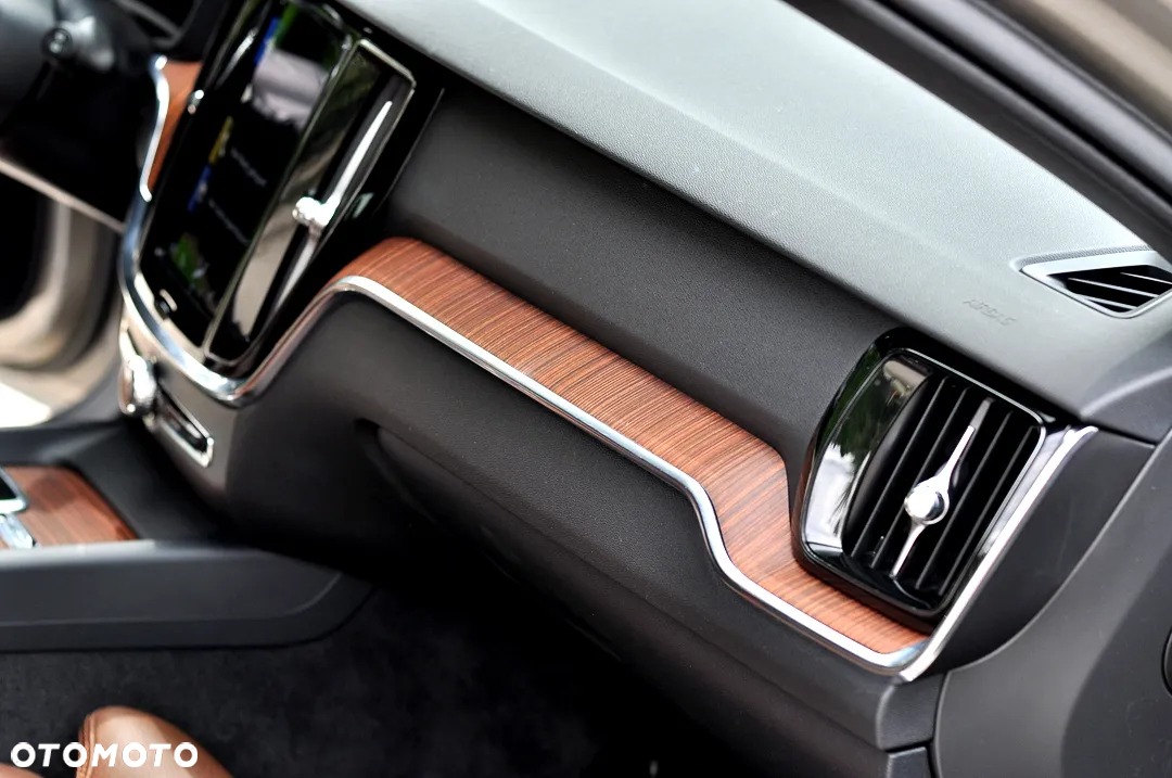 Volvo V60 B4 D Geartronic Inscription - 24