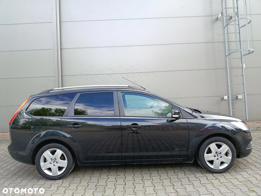 Ford Focus 1.6 16V Style+ - 9