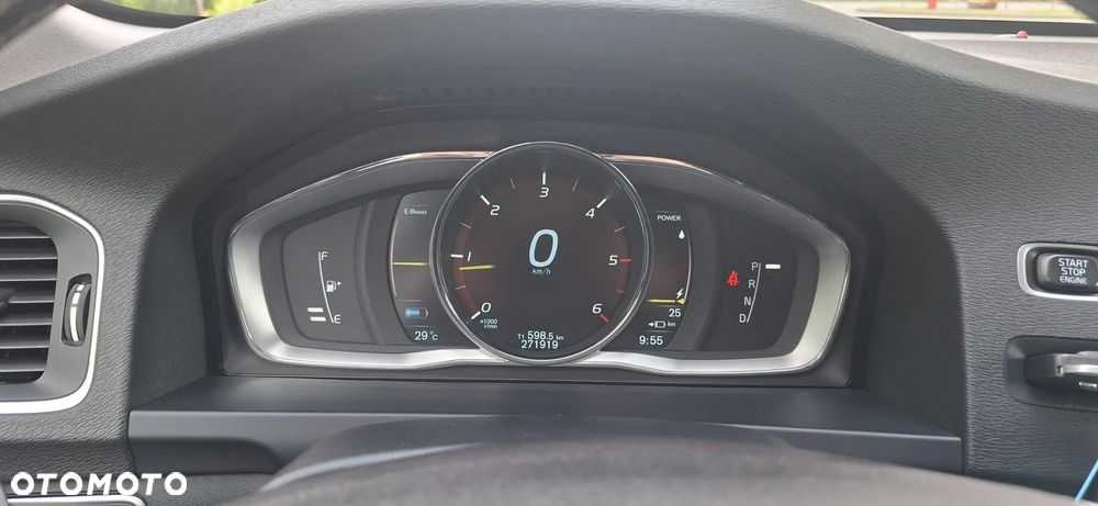 Volvo V60 D6 AWD Plug-in Hybrid Summum - 16