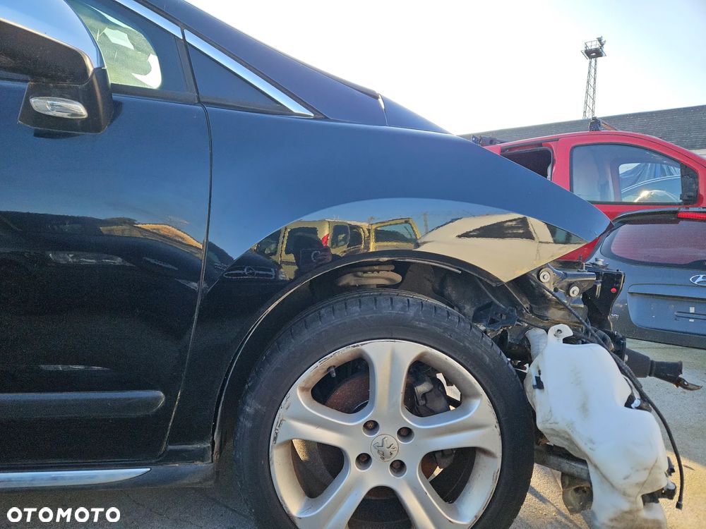 Błotnik prawy przedni Peugeot 3008 I 2011r KTVD - 1