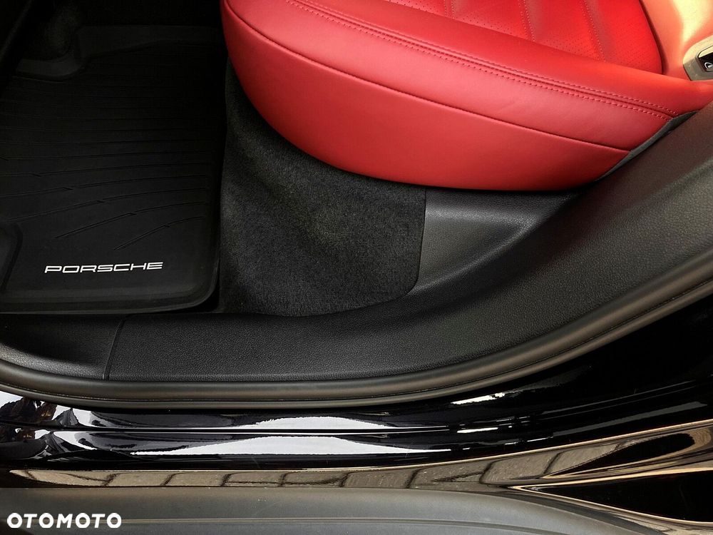 Porsche Macan - 27
