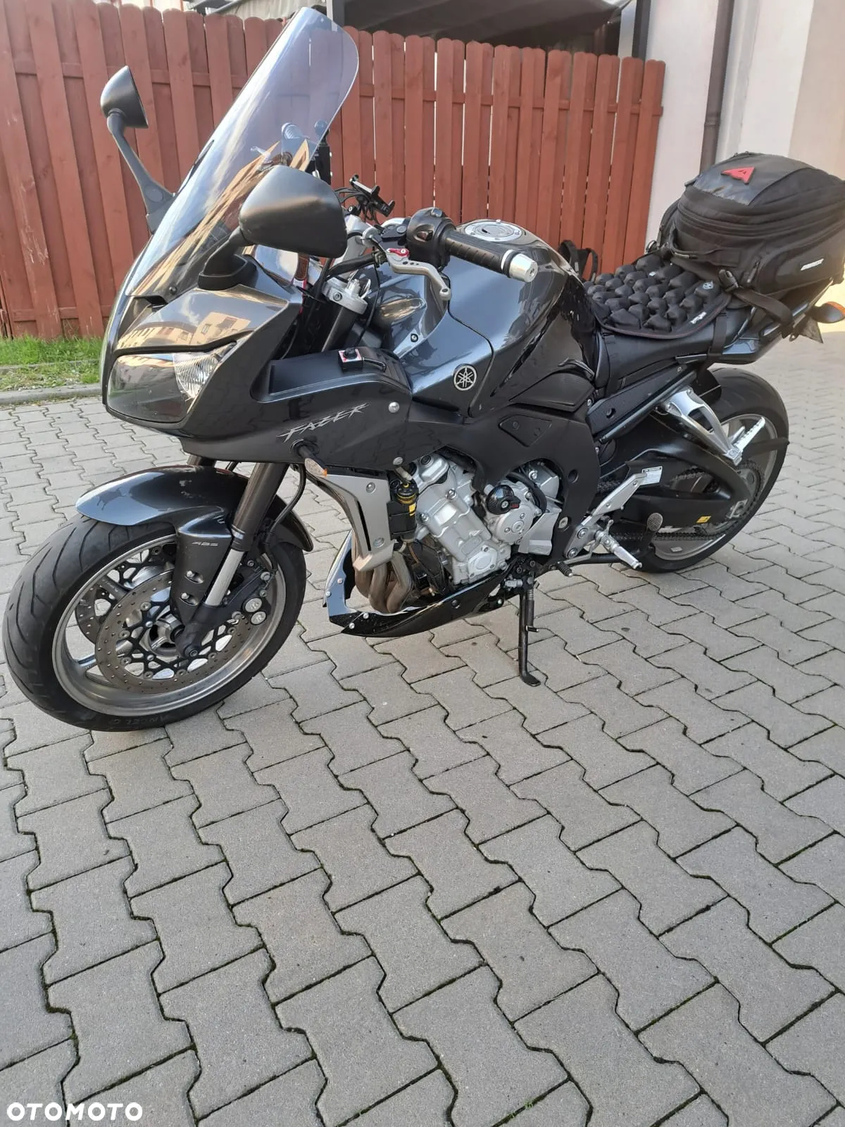 Yamaha FZ - 4