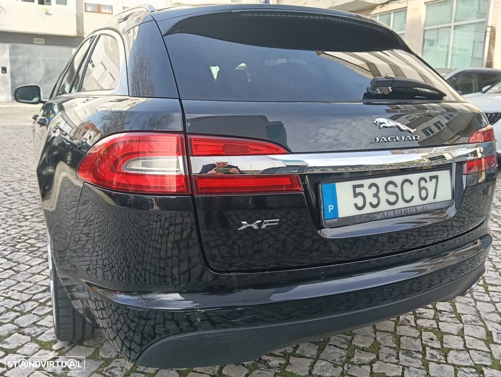 Jaguar XF Sportbrake 2.2 D R-Sport - 4