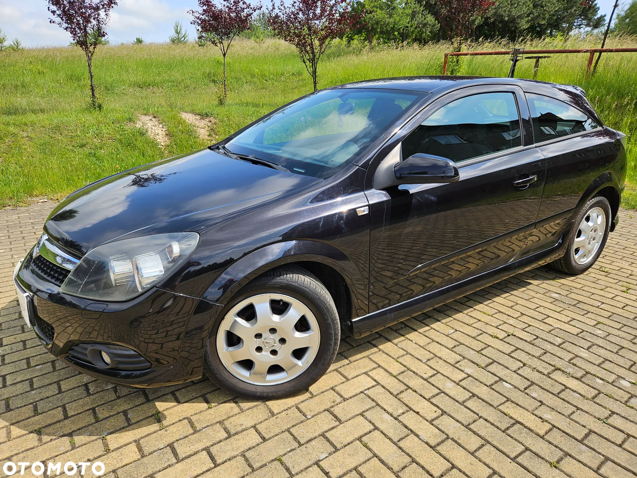 Opel Astra III GTC 1.7 CDTI 111 - 2