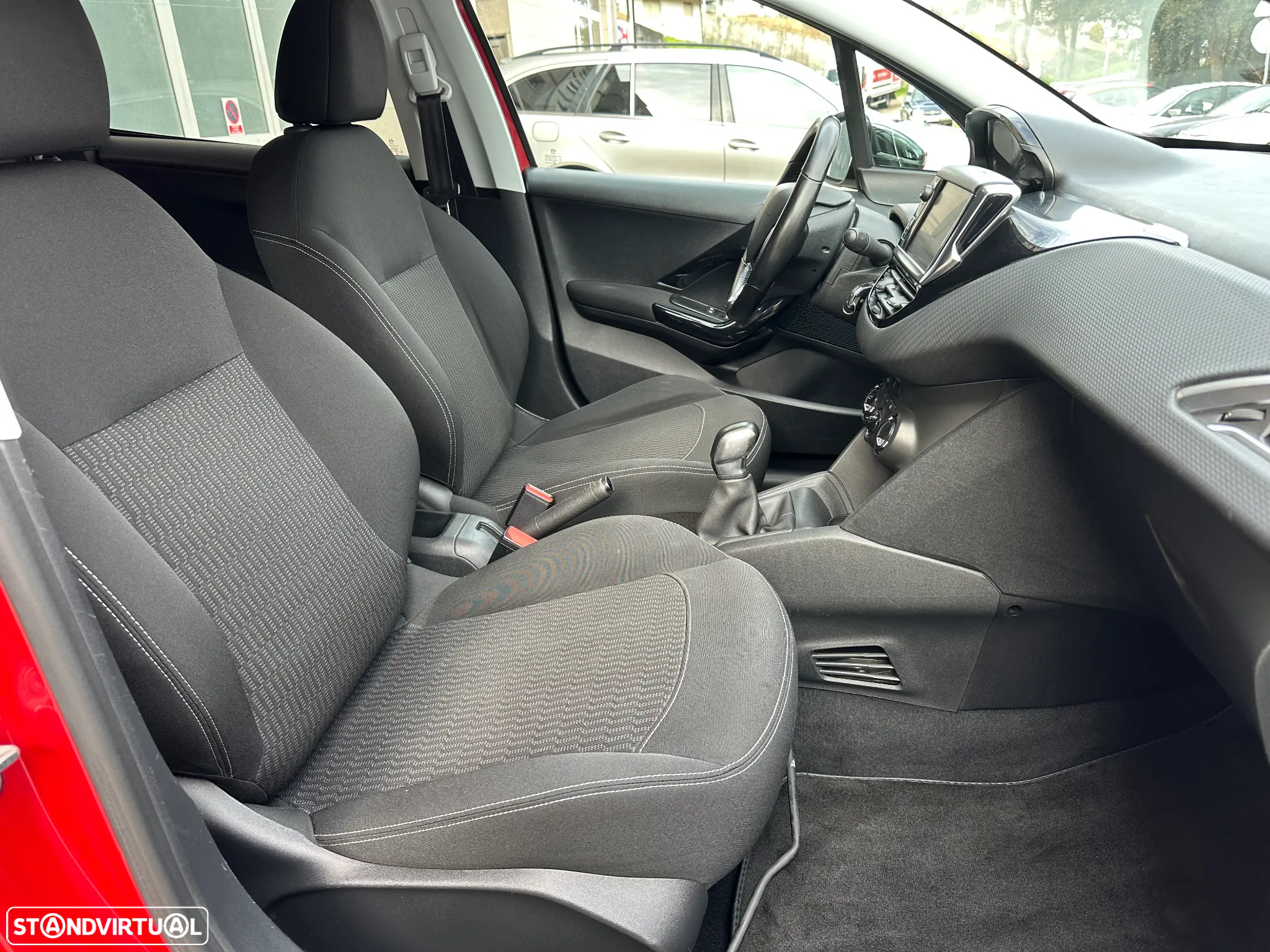 Peugeot 208 1.6 BlueHDi Style - 9