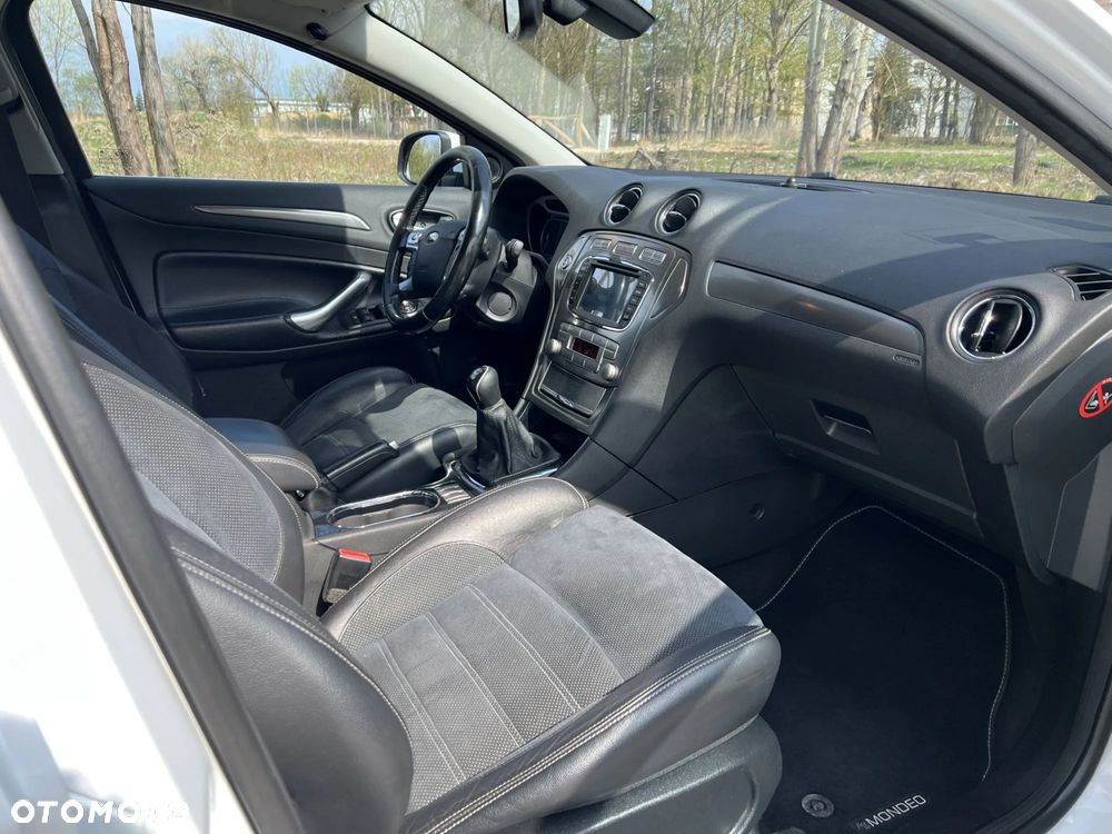 Ford Mondeo 2.0 Titanium - 12