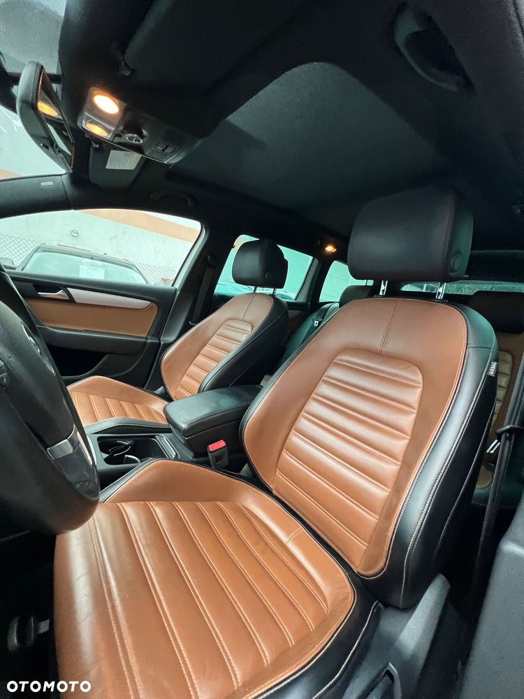 Volkswagen Passat Alltrack 2.0 TDI 4Motion DSG BlueMotion Tec - 9