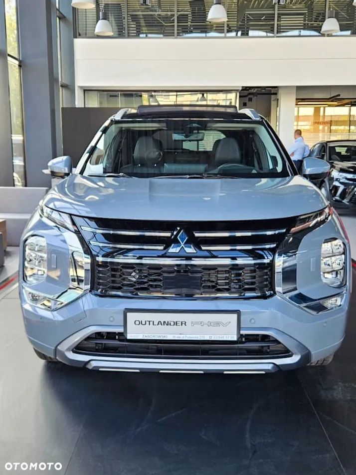 Mitsubishi Outlander PHEV Instyle - 2