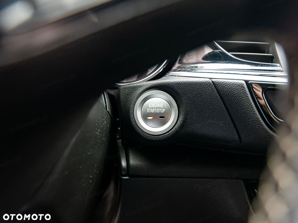 Opel Insignia - 16