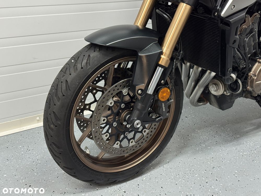 Honda CB - 31
