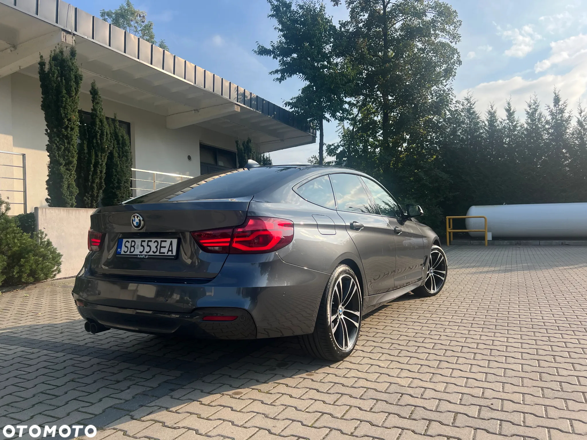 BMW 3GT 320i xDrive M Sport - 3