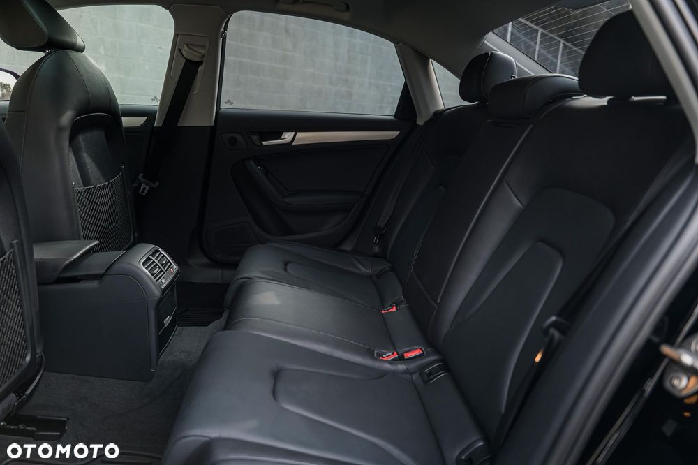 Audi A4 Limousine 2.0 TFSI ultra S tronic design - 20