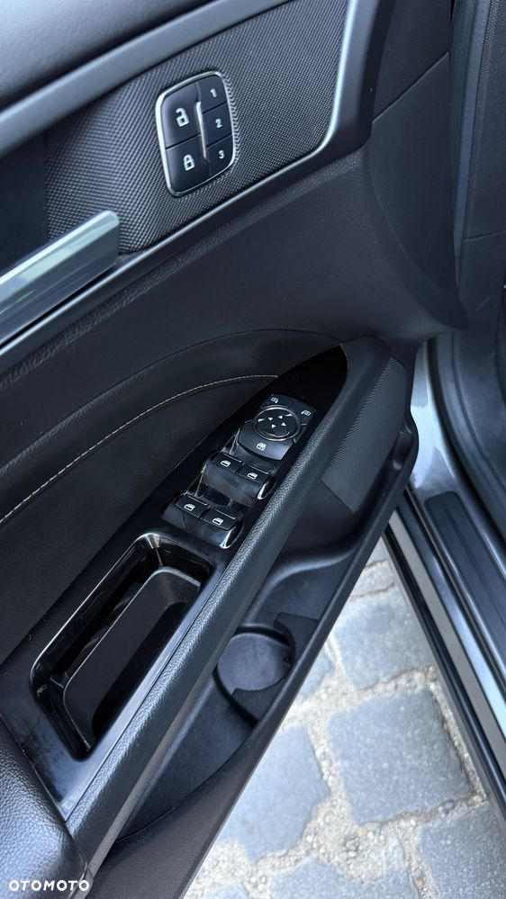 Ford Fusion - 20