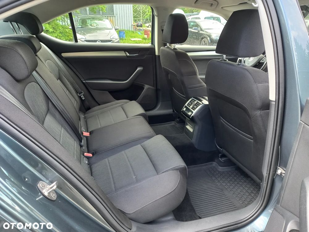 Skoda Superb 1.8 TSI Ambition DSG - 6