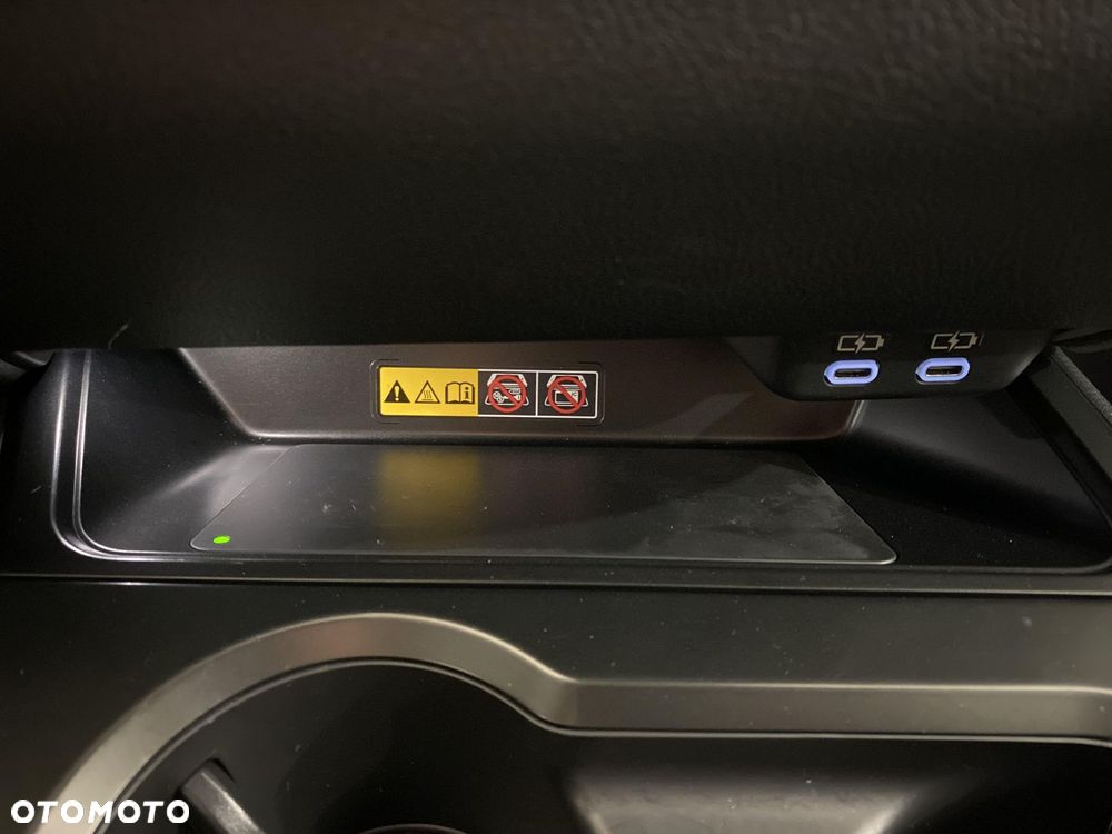 Lexus UX 300h F Sport Design - 18