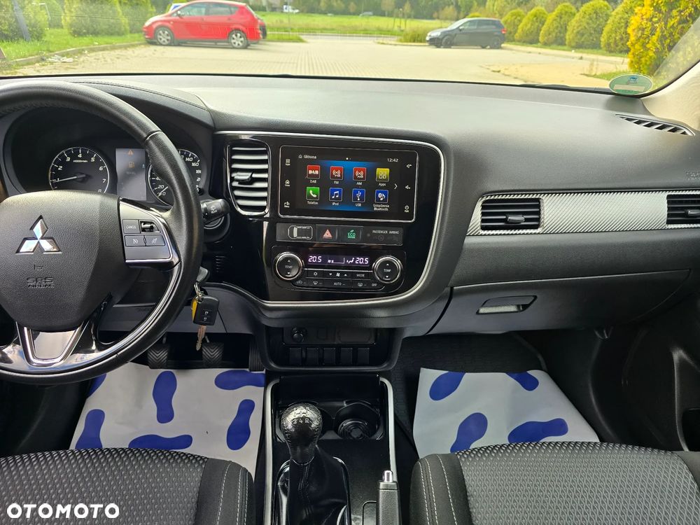 Mitsubishi Outlander 2.0 2WD Edition - 23