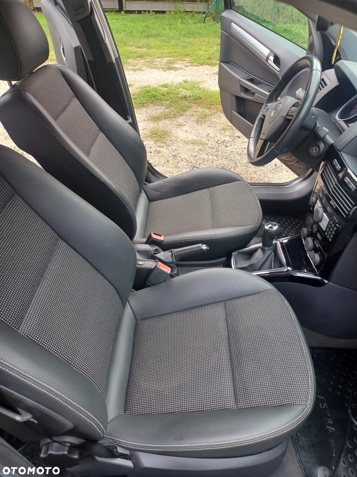 Opel Astra 1.6 Caravan Cosmo - 4