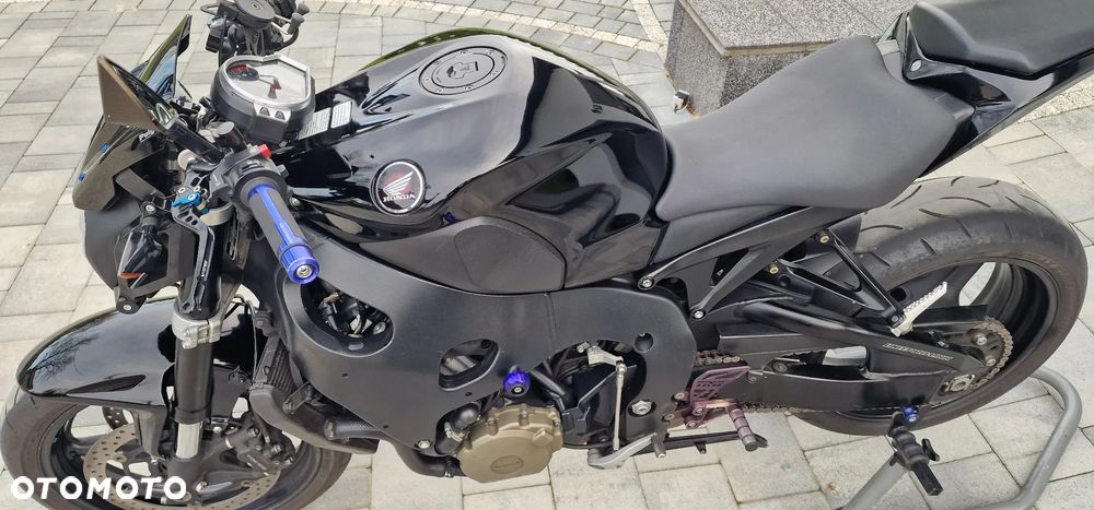 Honda CBR - 8