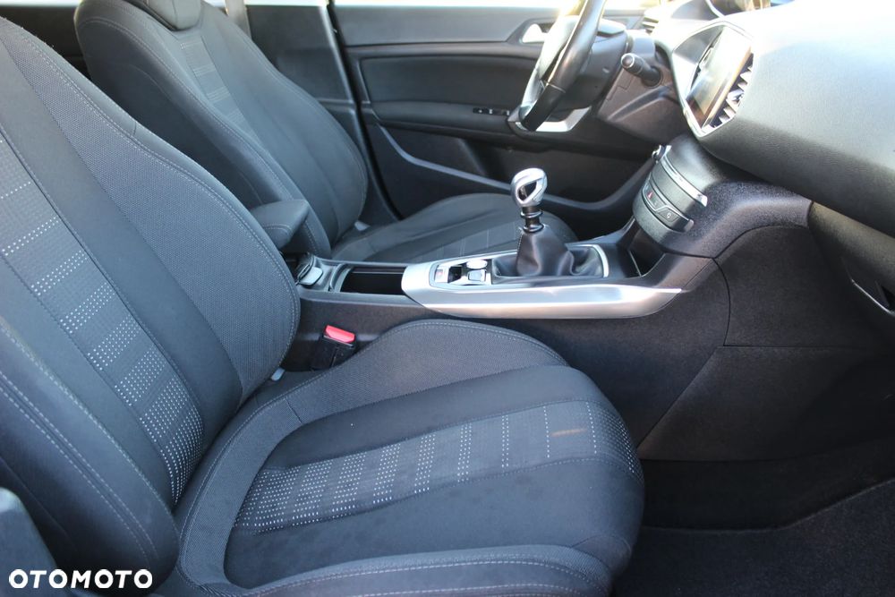 Peugeot 308 BlueHDi 150 Stop & Start Active - 8