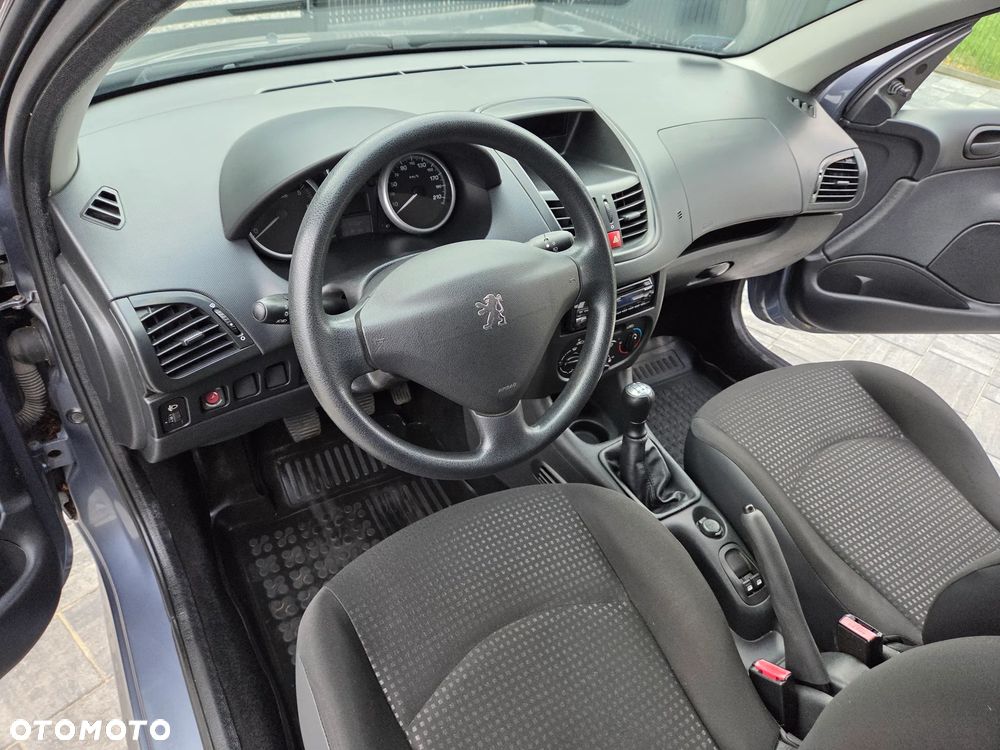 Peugeot 206 plus 1.1 Presence - 29