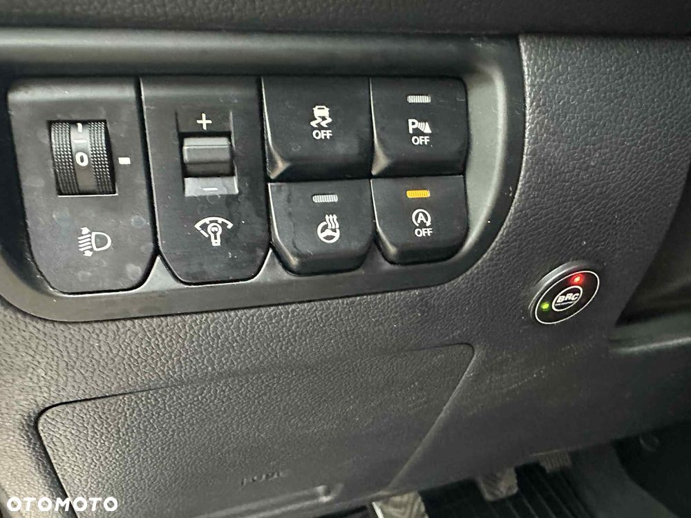 Kia Rio 1.4 Business Line - 10