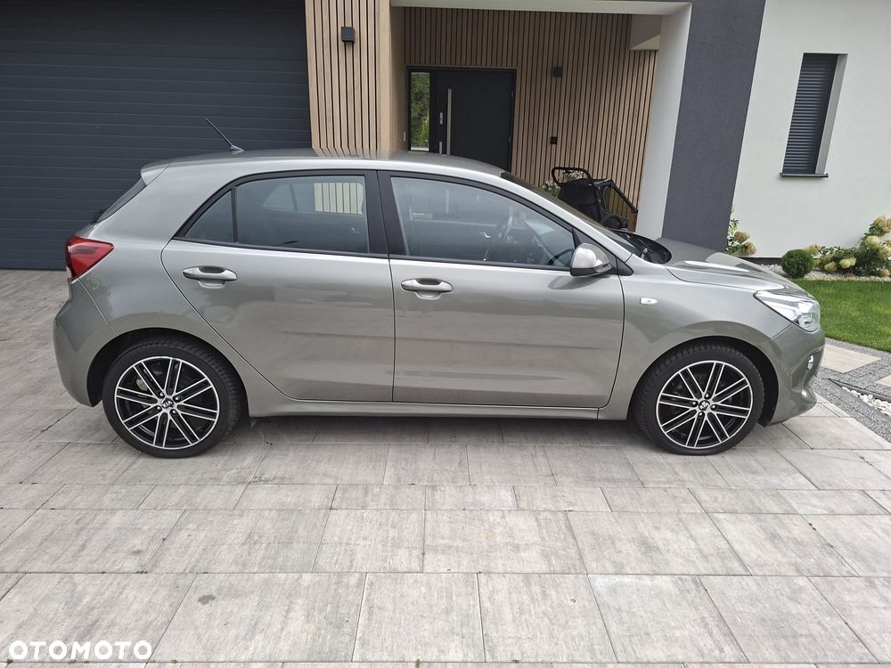 Kia Rio - 5