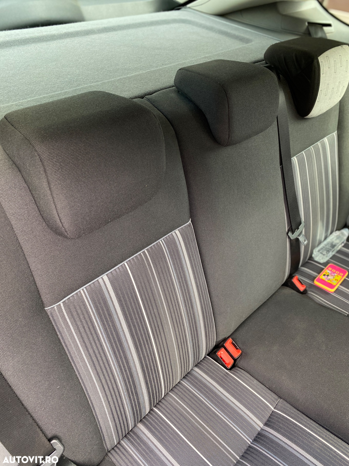 Ford Focus 1.6i Trend - 18