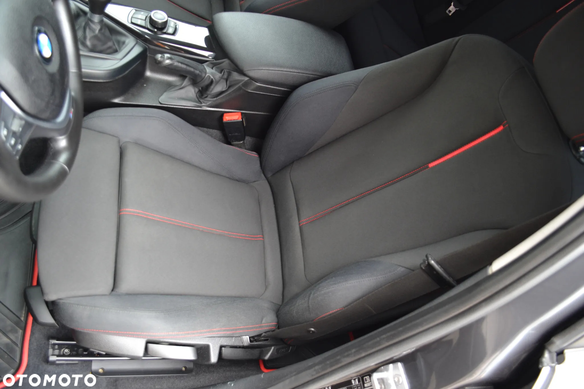 BMW Seria 1 - 22