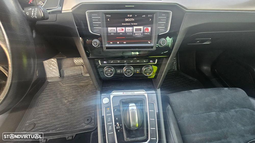 VW Passat Variant 2.0 TDi Highline DSG 4Motion - 11
