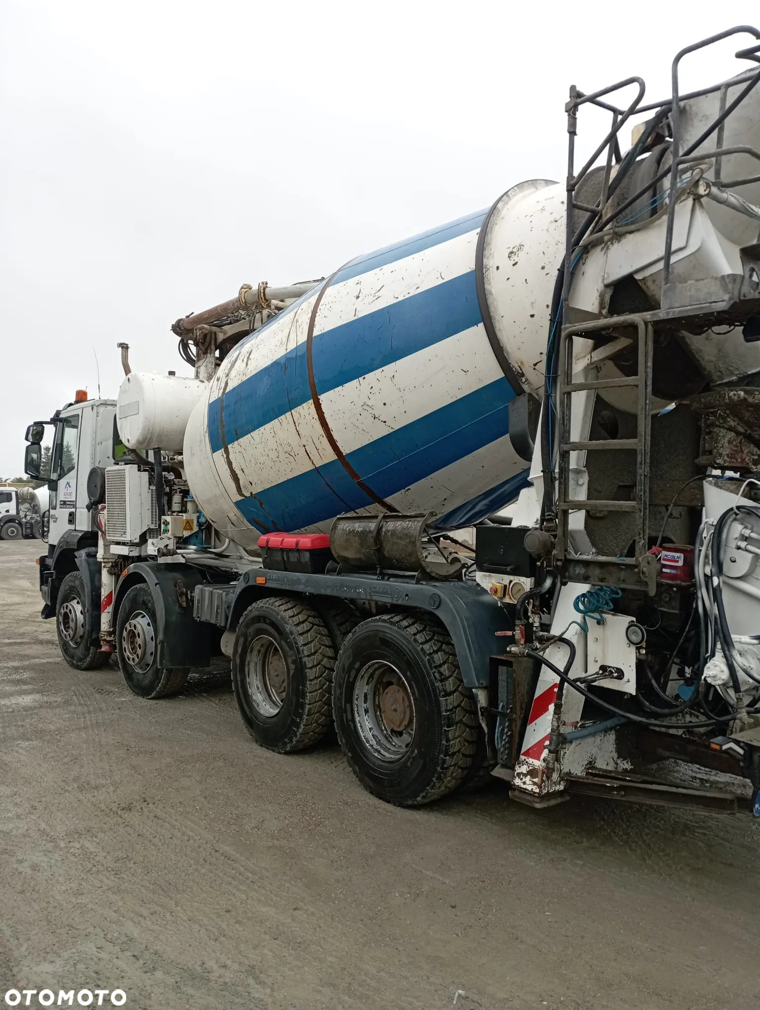 Iveco TRAKKER - 4