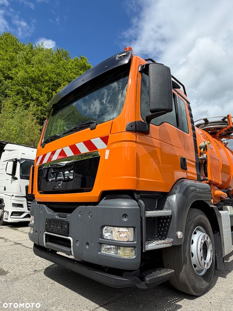 MAN TGS 28.360 6x2 -4 BL - 10