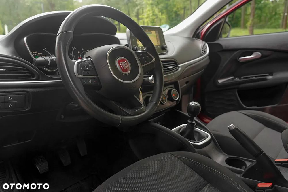Fiat Tipo 1.6 MultiJet 16v Lounge - 17