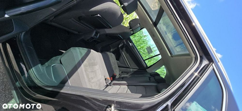 Volkswagen Tiguan - 12