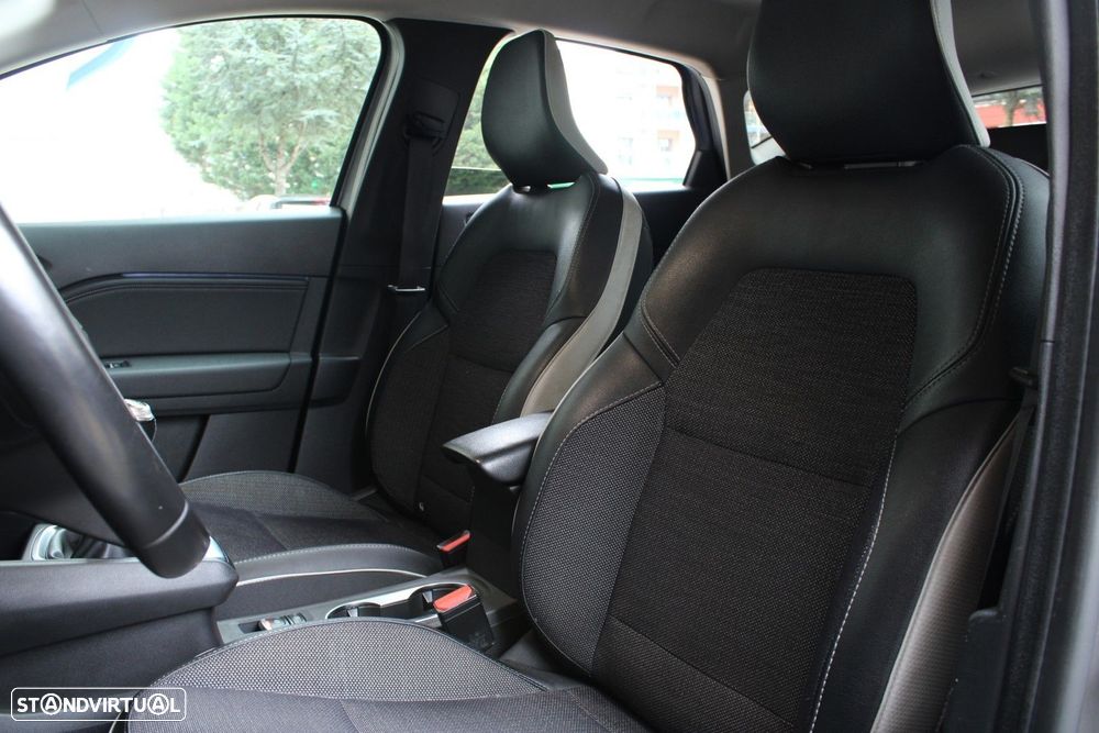 Renault Captur 1.0 TCe Techno Bi-Fuel - 31