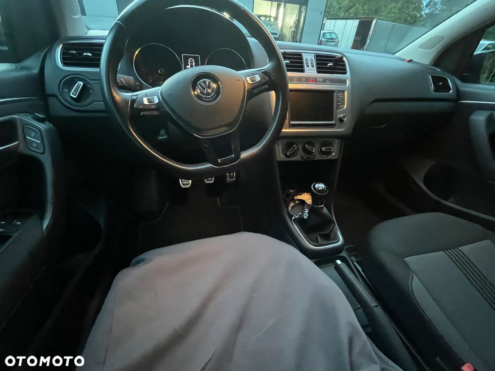 Volkswagen Polo - 12