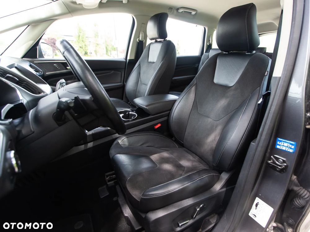 Ford S-Max 2.0 TDCi Bi-Turbo Titanium PowerShift - 24