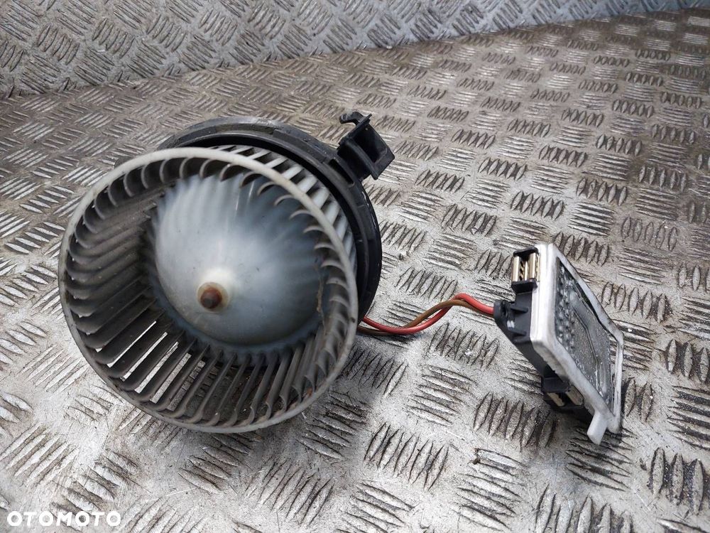 DMUCHAWA WENTYLATOR NAWIEWU + REZYSTOR MERCEDES W204 C KLASA EU 2128702110 - 4